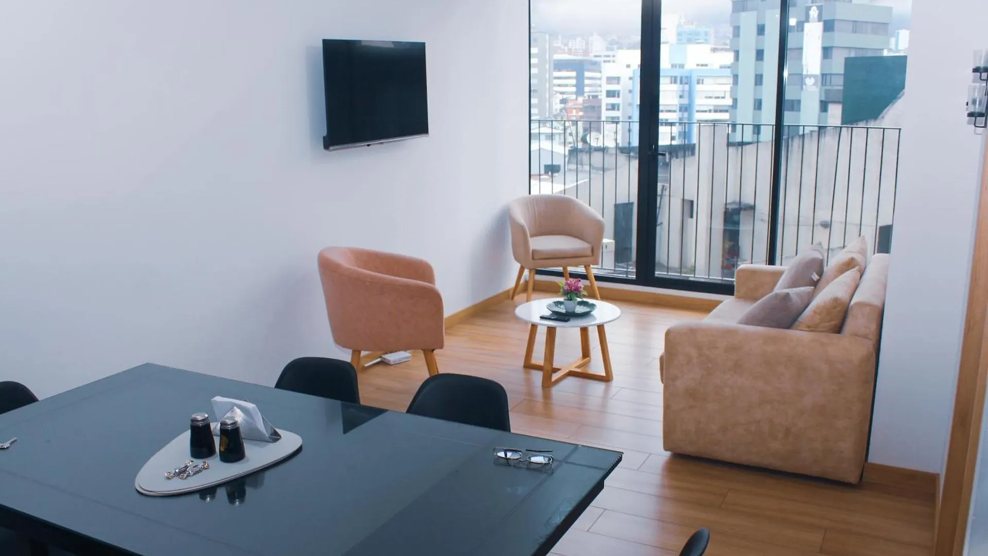 Apartman Hermoso Departamento Con Piscina En Edificio Epiq Quito Ecuador