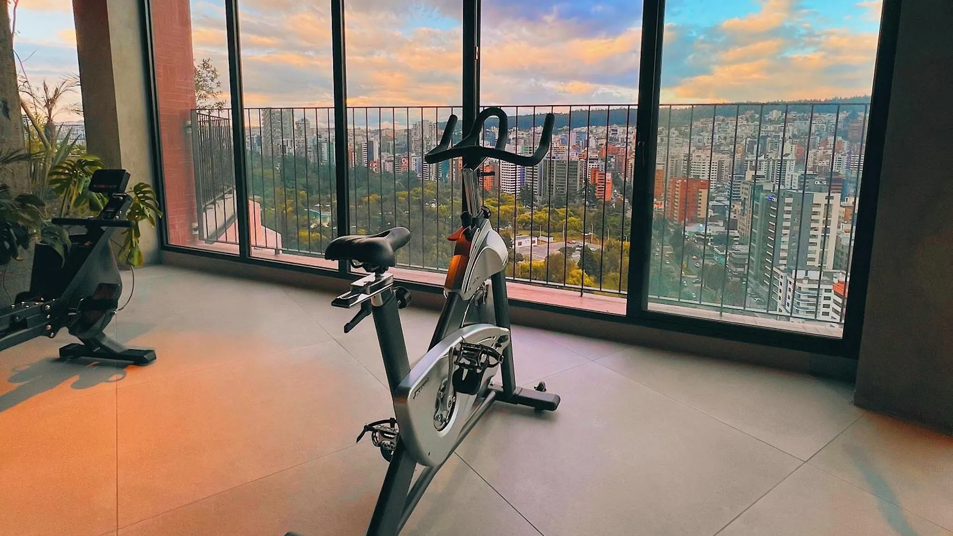 Apartman Hermoso Departamento Con Piscina En Edificio Epiq Quito