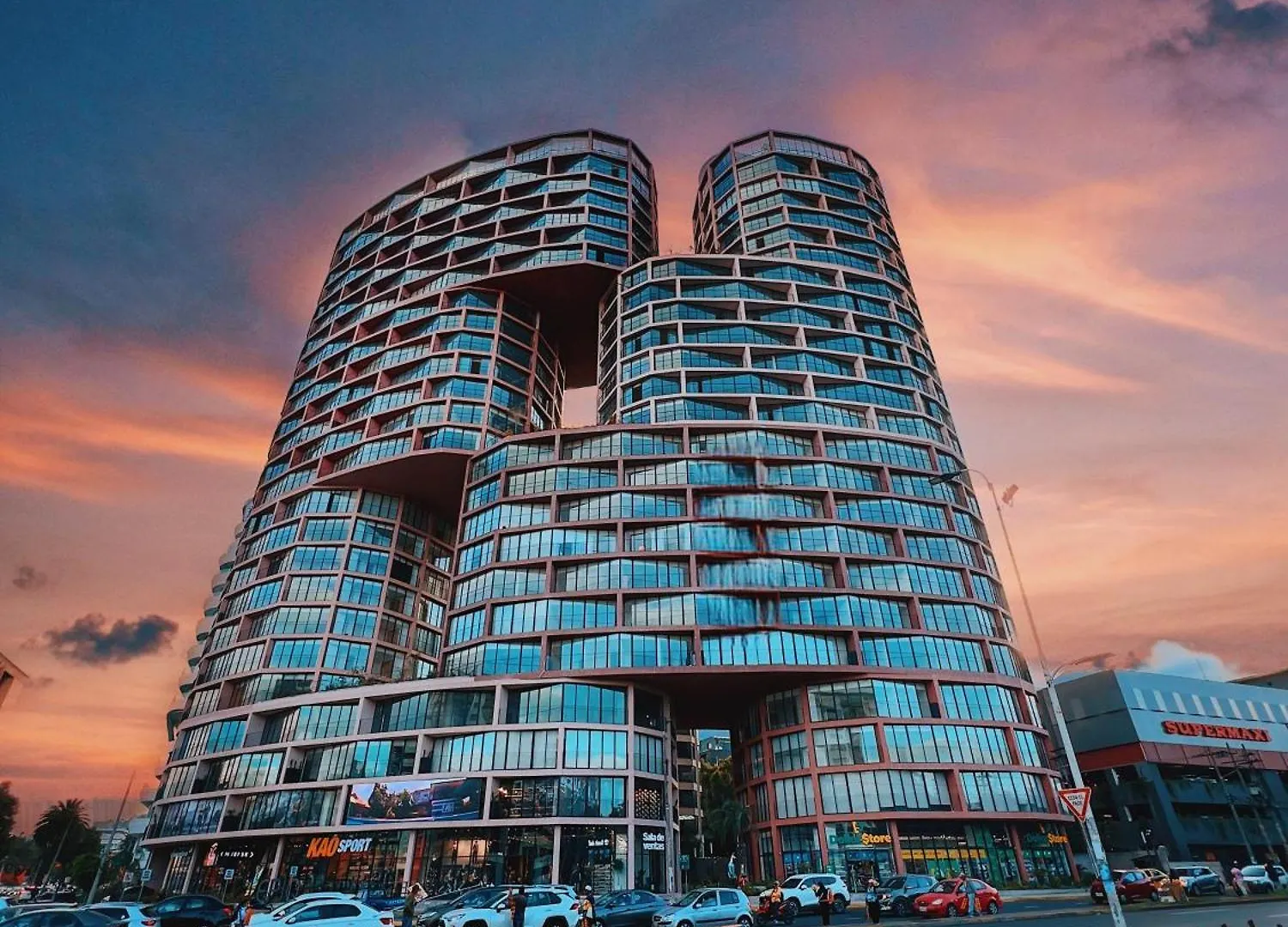 Contacten van Hermoso Departamento Con Piscina En Edificio Epiq