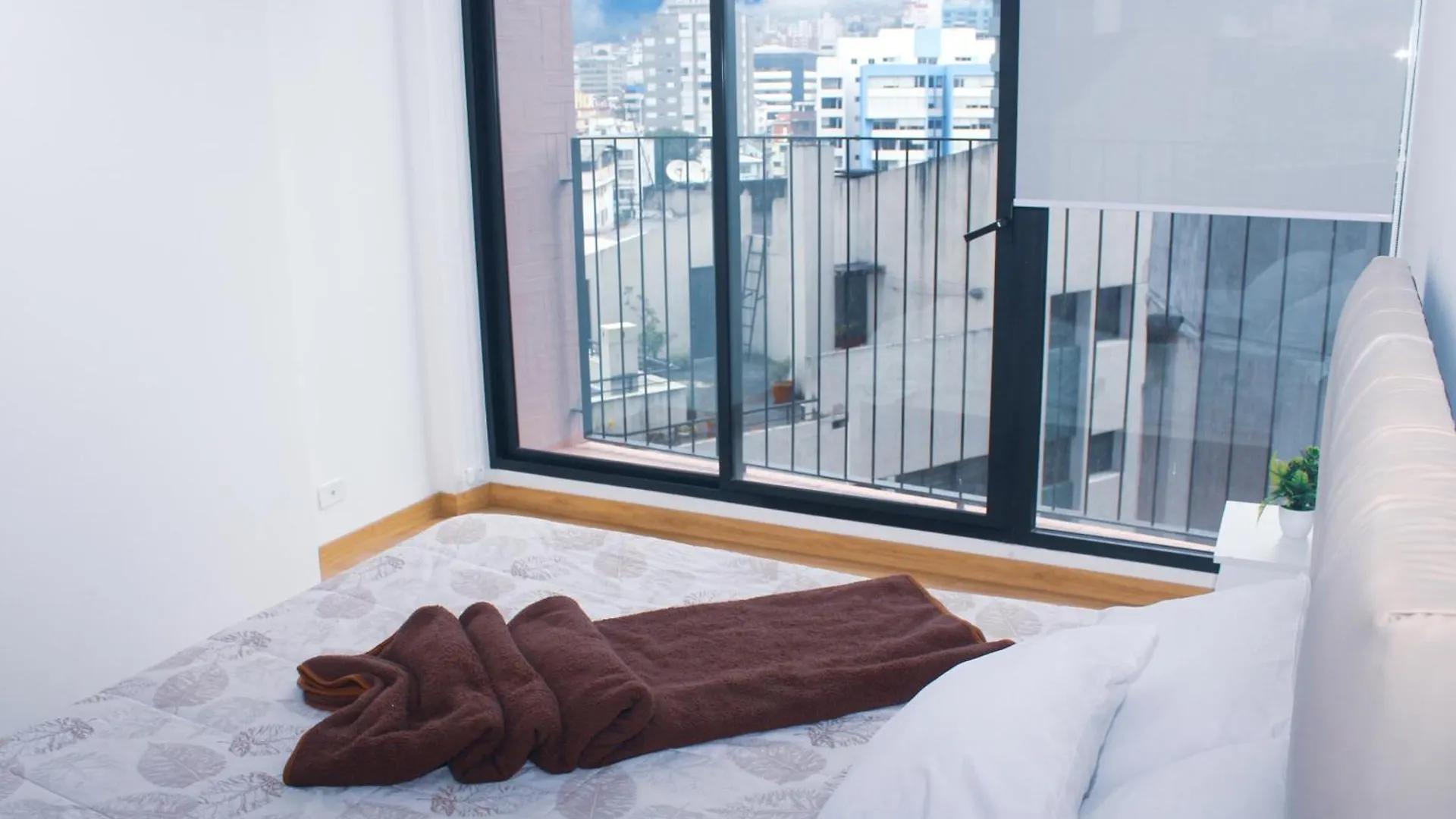 Hermoso Departamento Con Piscina En Edificio Epiq Quito 0*,  Ecuador
